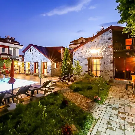 Ilk Ayvilla1 Vila